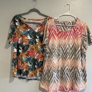 Lot Of 2 Chico's printed t-shirts Sz 3, Tropical Tribal Ikat Print Vacation XL